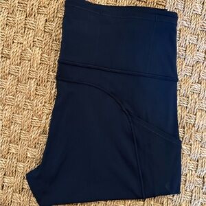 lululemon Fast and Free High-Rise Tight 25” inseam 5 pocket - size 8 in navy